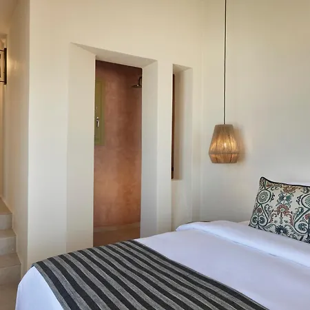 Aeon - Adults Only 4* Pýrgos