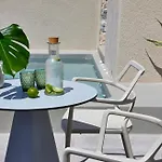 Aeon - Adults Only Pýrgos
