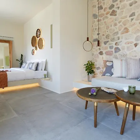 Aeon - Adults Only 4*