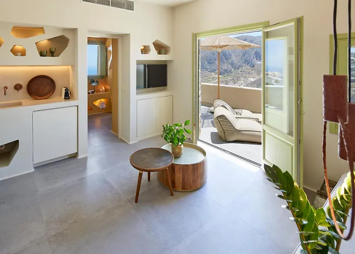 Aeon - Adults Only Пиргос