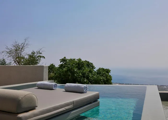 Aeon - Adults Only Pýrgos