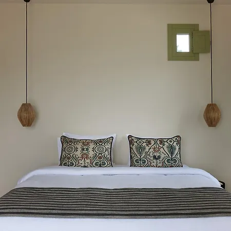 Aeon - Adults Only 4*