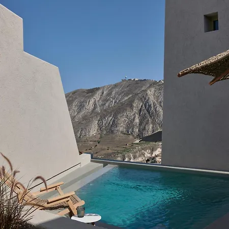 Aeon - Adults Only 4*