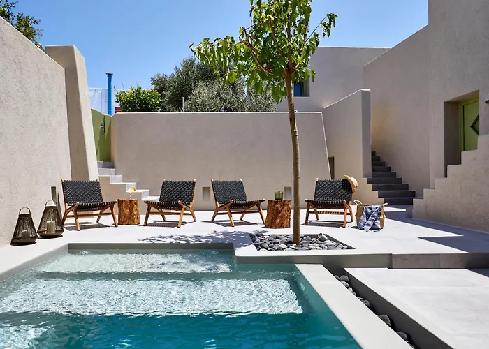 Aeon - Adults Only Couette-café 4*