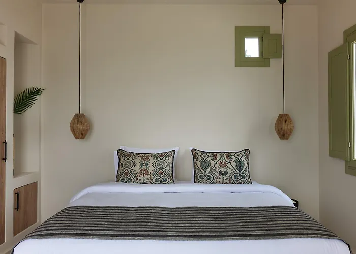 Aeon - Adults Only 4*